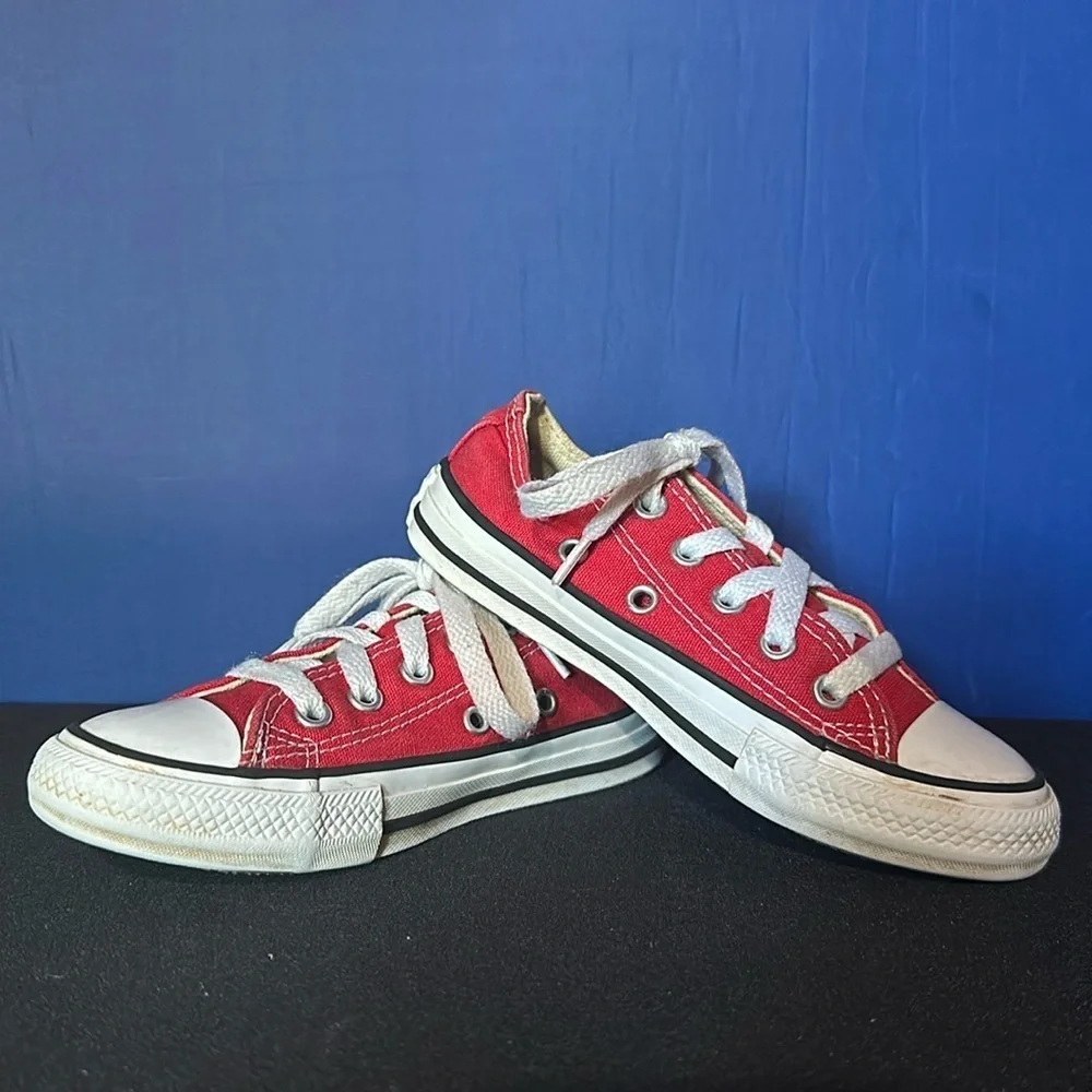 Converse Chuck Taylor All Star Red Low Top Kids Boy Girl Size  Canvas Size 1.5